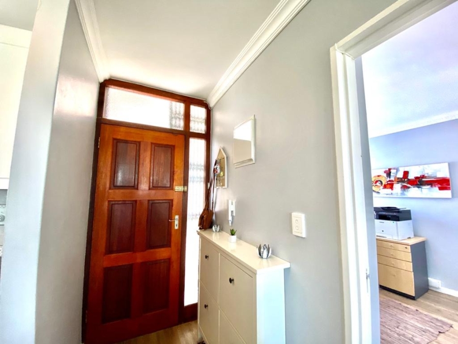 To Let 2 Bedroom Property for Rent in Royal Ascot Western Cape